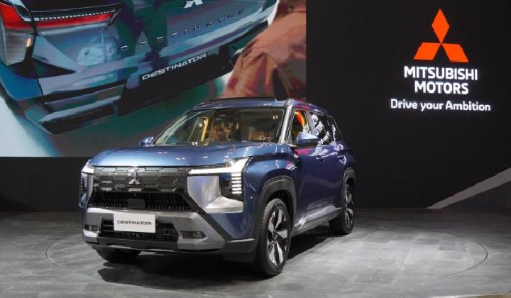 Simak Keunggulan dan Promo Mitsubishi Destinator di GIIAS 2025