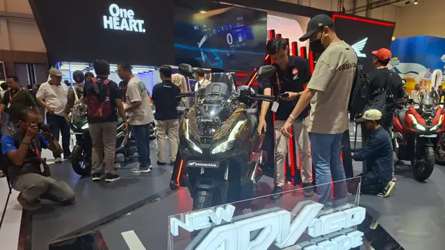 Jadi Motor Terlaris di IMOS 2025, New Honda ADV160 Terjual 106 Unit