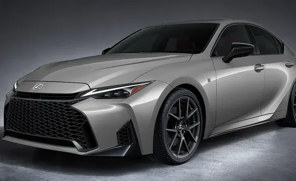 Lexus IS Facelift Punya Desain Lebih Agresif dan Fitur Canggih