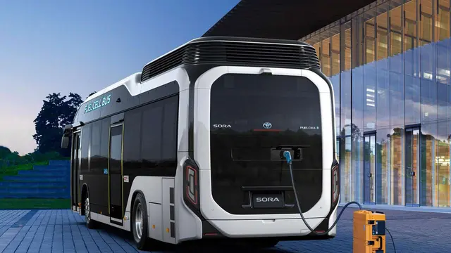 Isuzu dan Toyota Kolaborasi, Bus Hidrogen Siap Meluncur pada 2026